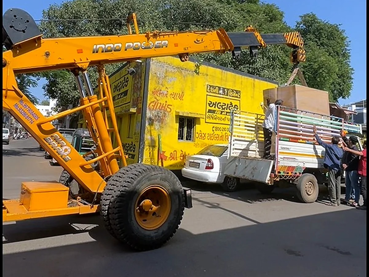 Dispatch — loaded on the truck to the customer